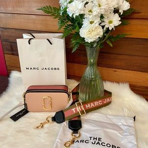 - New Rose Multi Snapshot Marc Jacobs